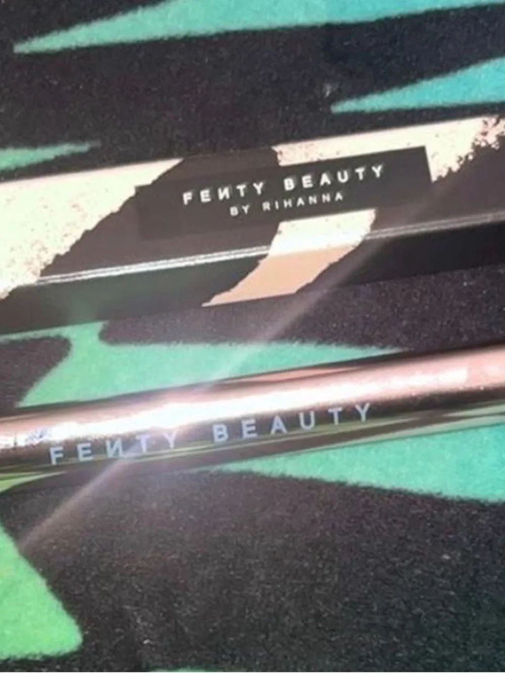 ✨BNIB!Fenty Beauty Liquid Eyeliner in “Cuz I’m Black” BN!!